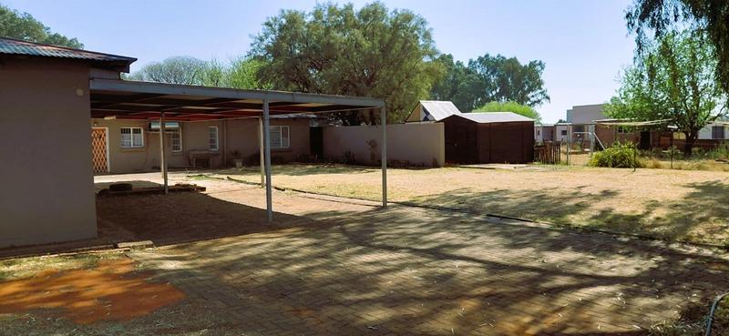 8 Bedroom Property for Sale in Groenvlei Free State
